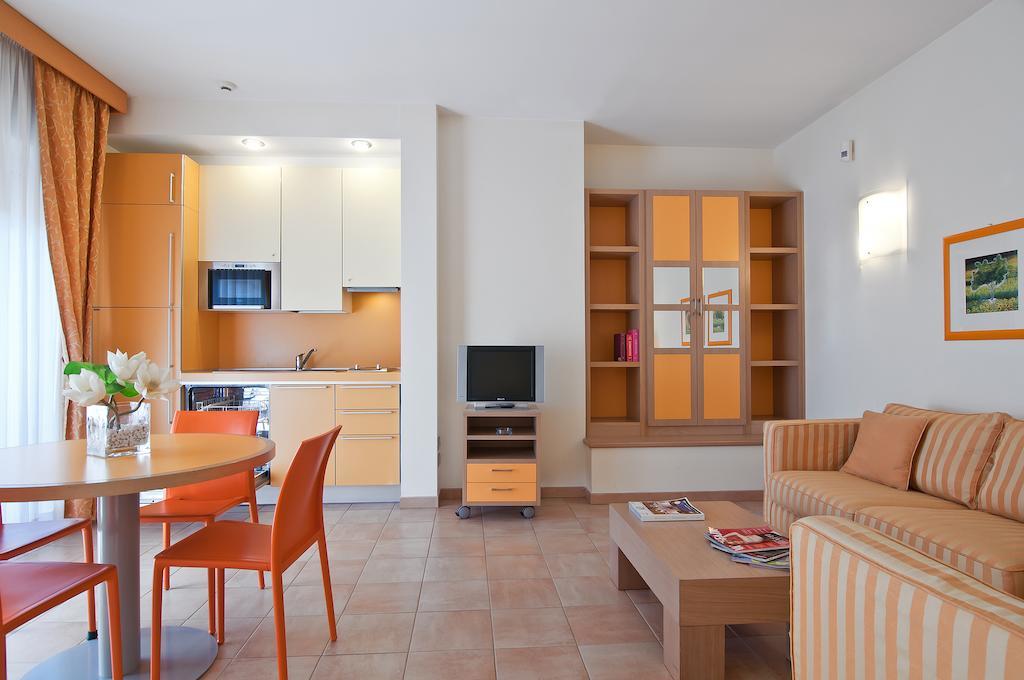 Residence I Triangoli Casal Palocco Szoba fotó
